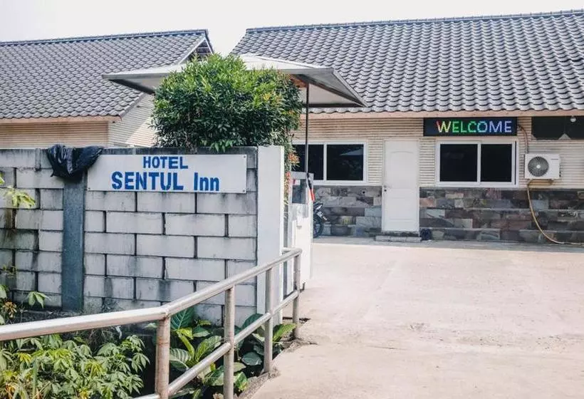 ホテル Reddoorz Near Sirkuit Sentul