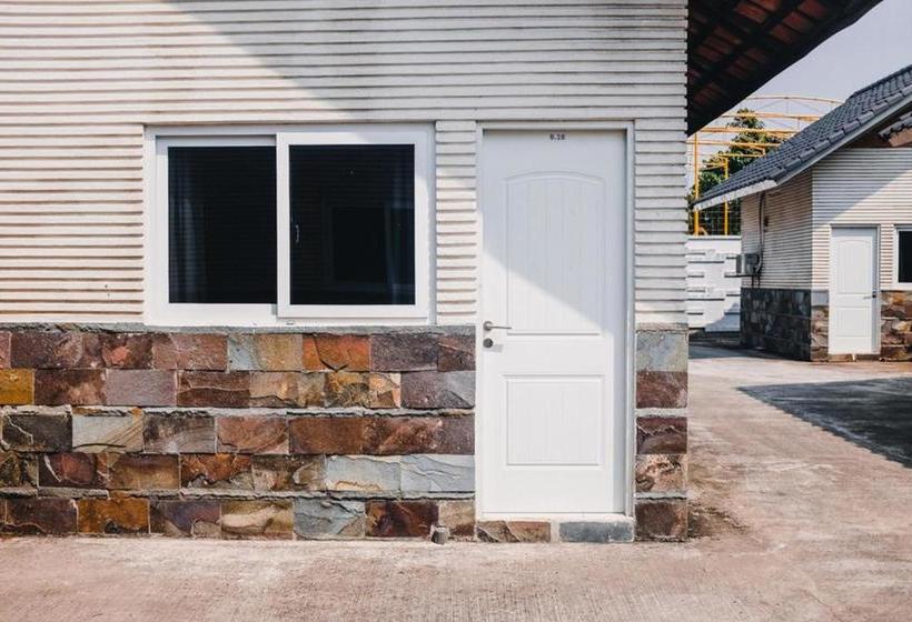 Hotel Reddoorz Near Sirkuit Sentul