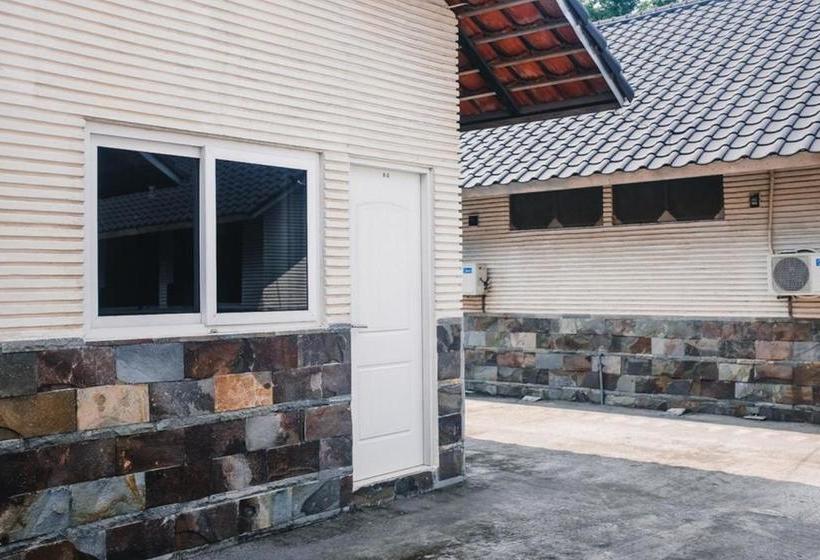 Hotel Reddoorz Near Sirkuit Sentul