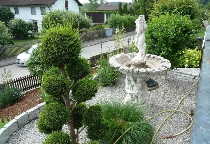 ホテル Romantik Villa