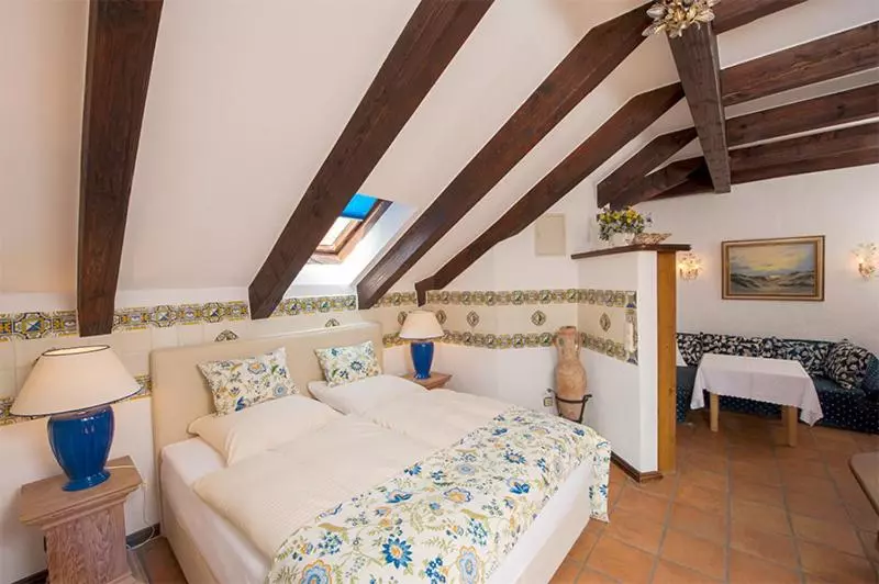 ホテル Romantik Villa