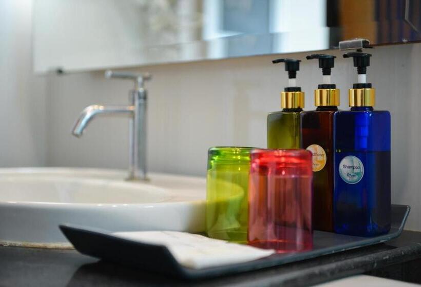 هتل The River Scene