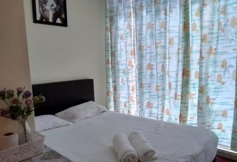 ホテル Tropicanna Pulai Point