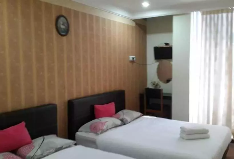 ホテル Tropicanna Pulai Point
