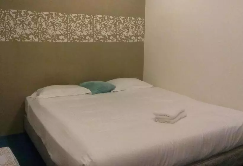 ホテル Tropicanna Pulai Point