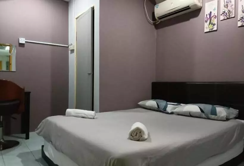 ホテル Tropicanna Pulai Point