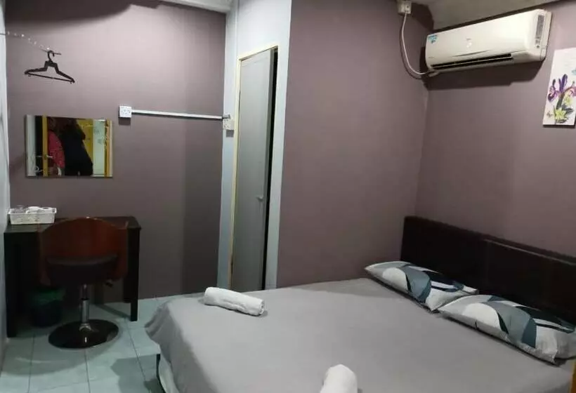 ホテル Tropicanna Pulai Point