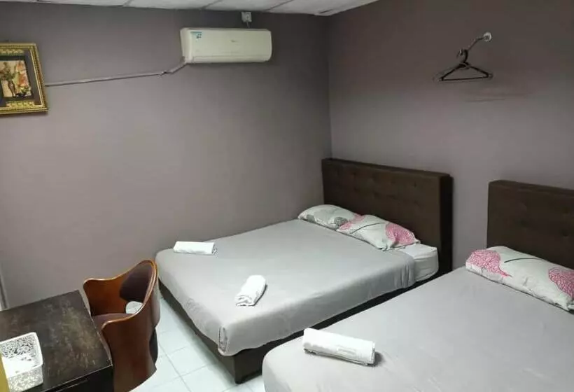 ホテル Tropicanna Pulai Point