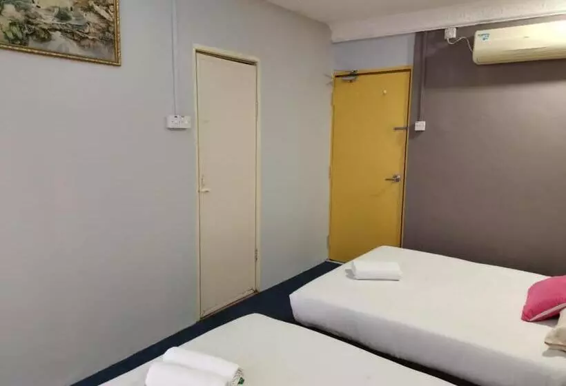 ホテル Tropicanna Pulai Point