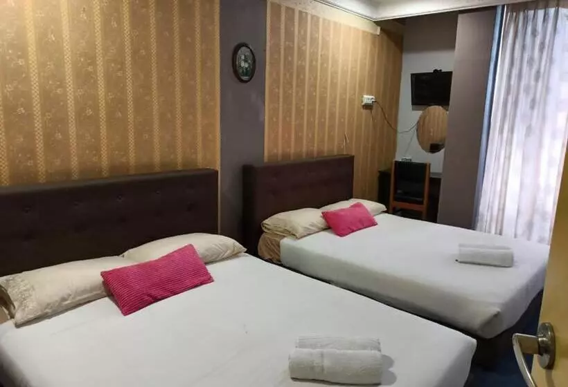 ホテル Tropicanna Pulai Point