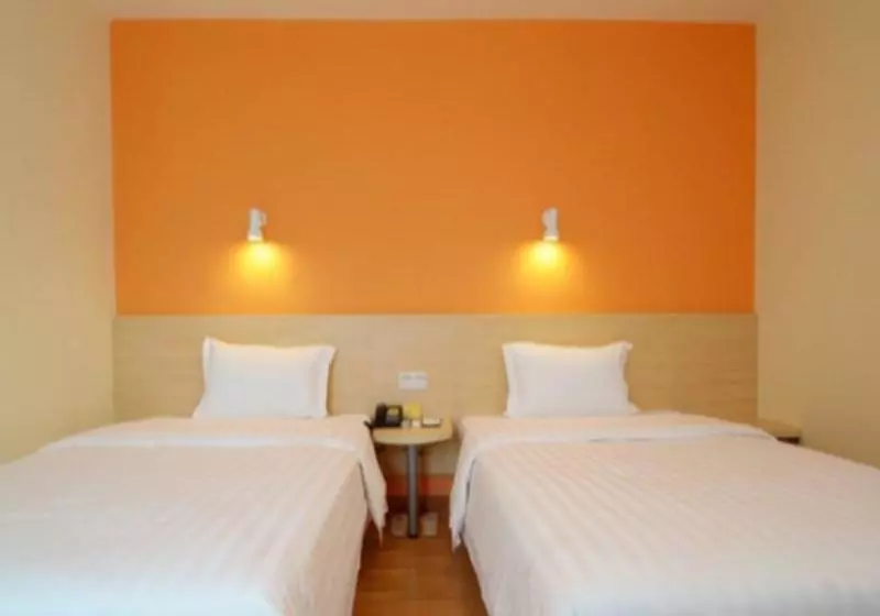 Hotelli 7days Inn Guangzhou Tian He Plaza