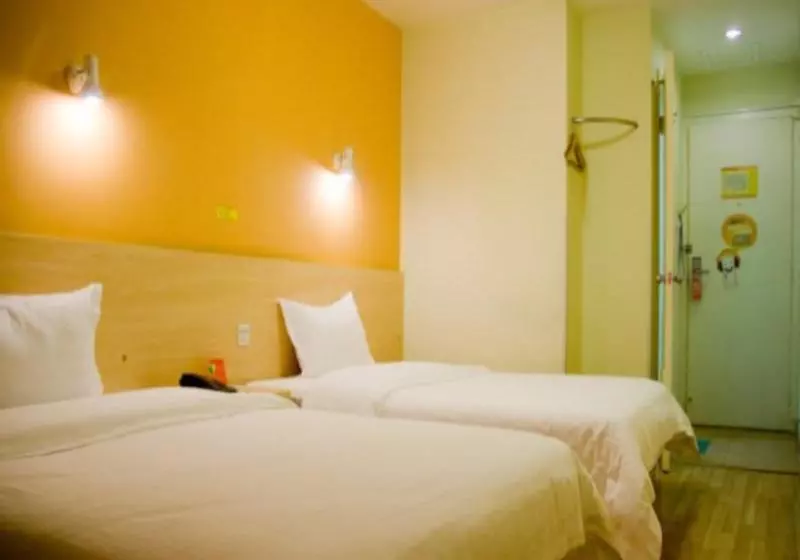 Hotelli 7days Inn Guangzhou Tian He Plaza