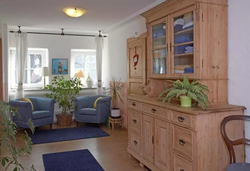 Hotelli Gasthaus Zur Post