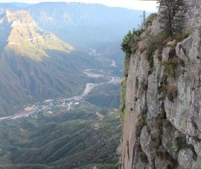 Hotelli Paraiso Del Oso