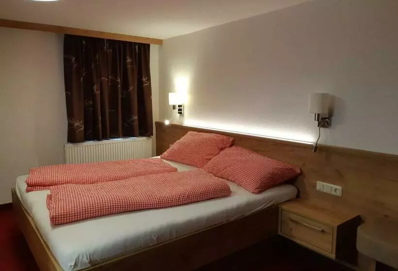 هتل Pension Thainerhof