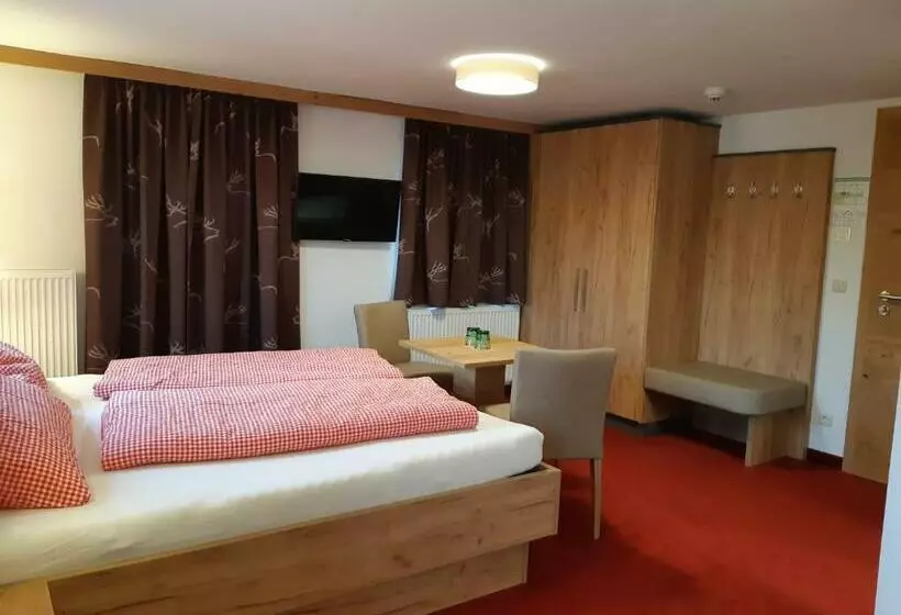 هتل Pension Thainerhof