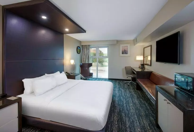 41 Lakefront Hotel, Trademark Collection By Wyndham