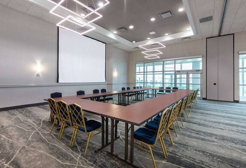 41 Lakefront Hotel, Trademark Collection By Wyndham