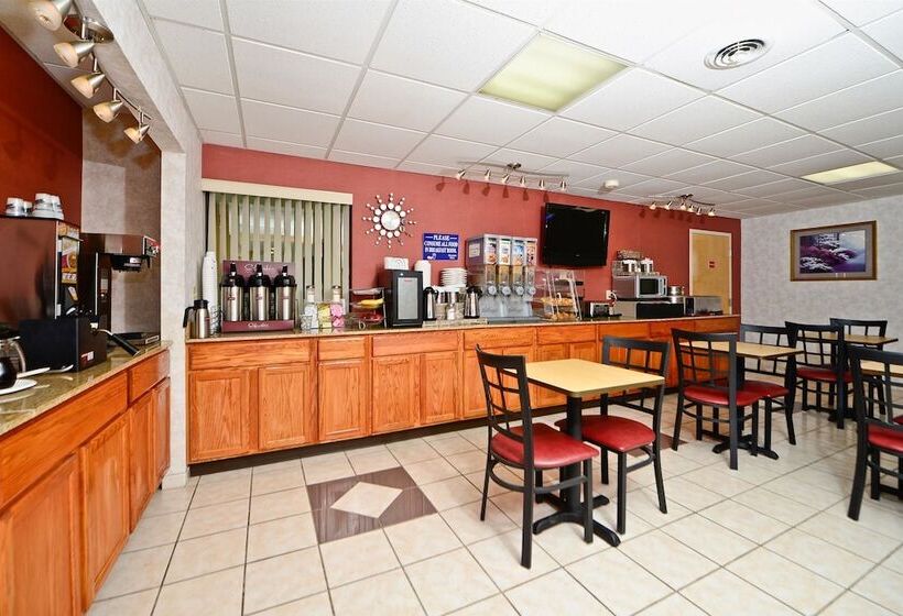 Отель Baymont By Wyndham Franklin