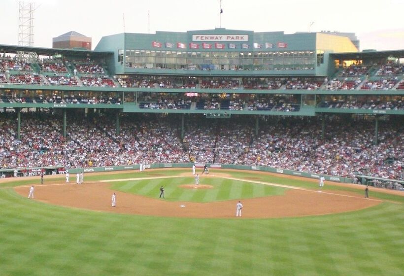 בית מלון כפרי Crowne Plaza Boston   Woburn, An Ihg