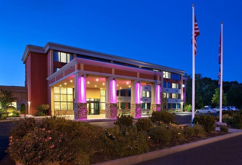 בית מלון כפרי Crowne Plaza Boston   Woburn, An Ihg