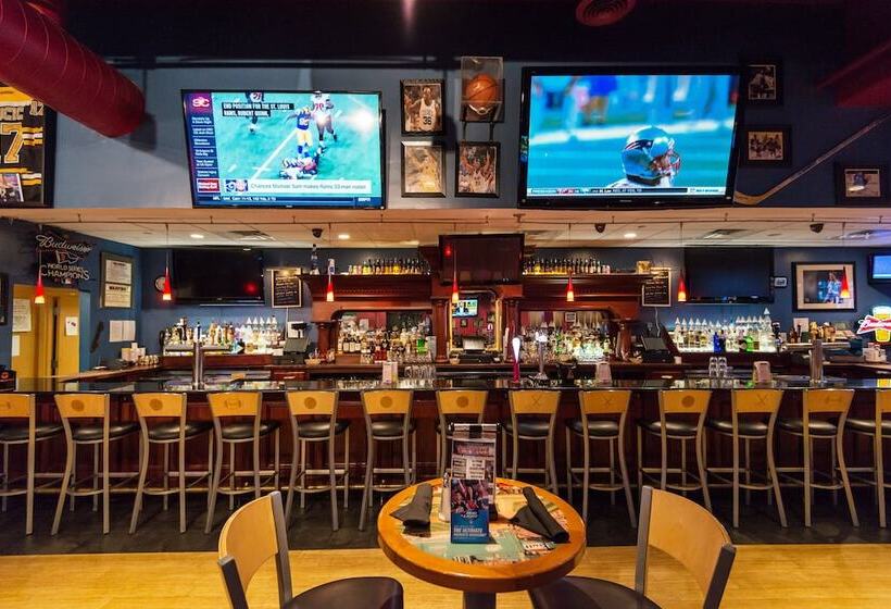 בית מלון כפרי Crowne Plaza Boston   Woburn, An Ihg