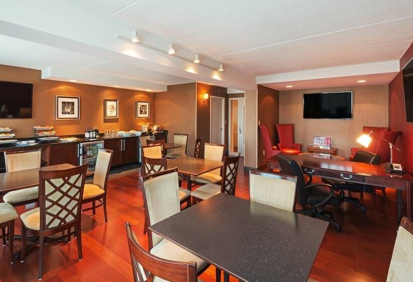 בית מלון כפרי Crowne Plaza Boston   Woburn, An Ihg