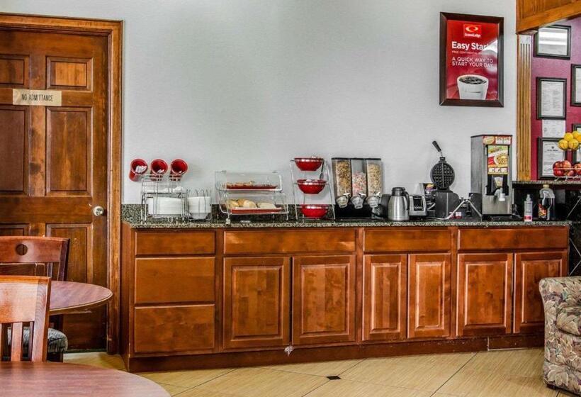 בית מלון כפרי Econo Lodge Inn & Suites Enterprise