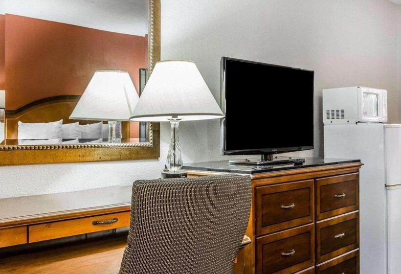 בית מלון כפרי Econo Lodge Inn & Suites Enterprise