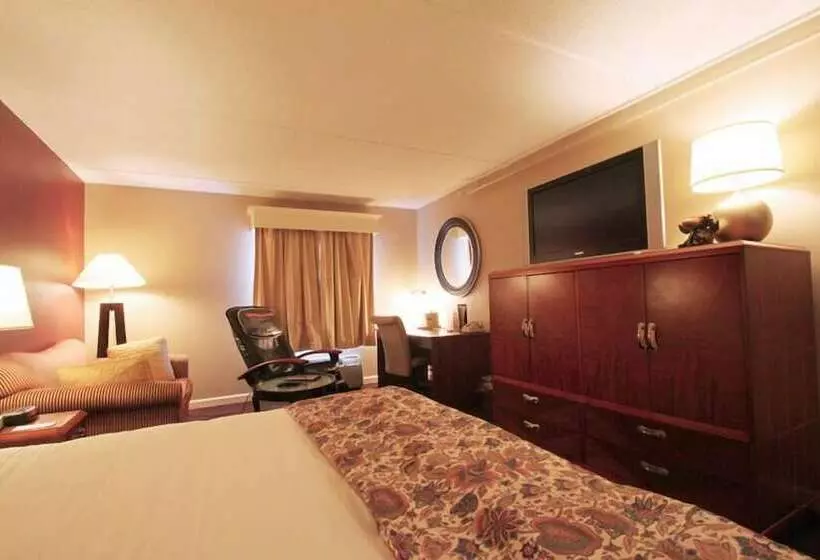 هتل Fireside Inn & Suites West Lebanon