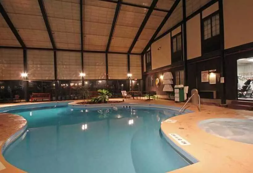 هتل Fireside Inn & Suites West Lebanon