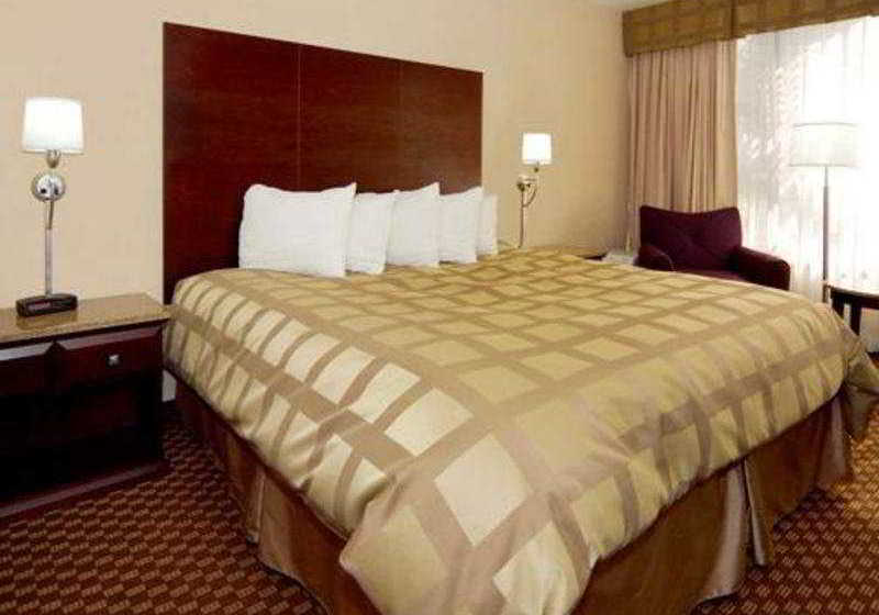 בית מלון כפרי Quality Inn & Suites