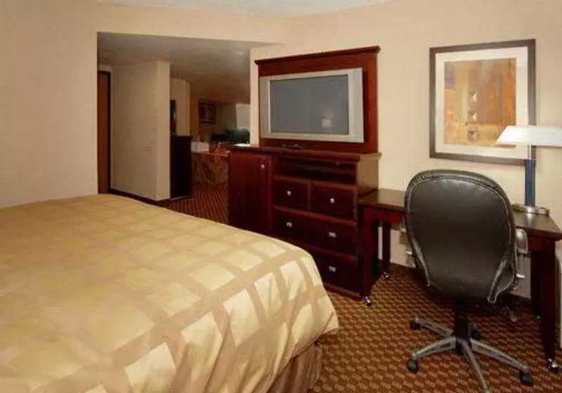 هتل Quality Inn & Suites