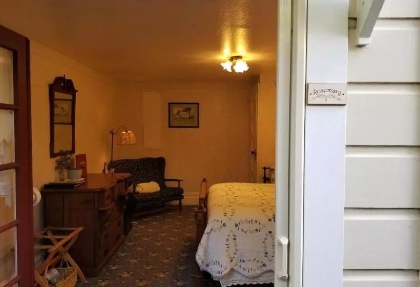 Отель The Raford Inn