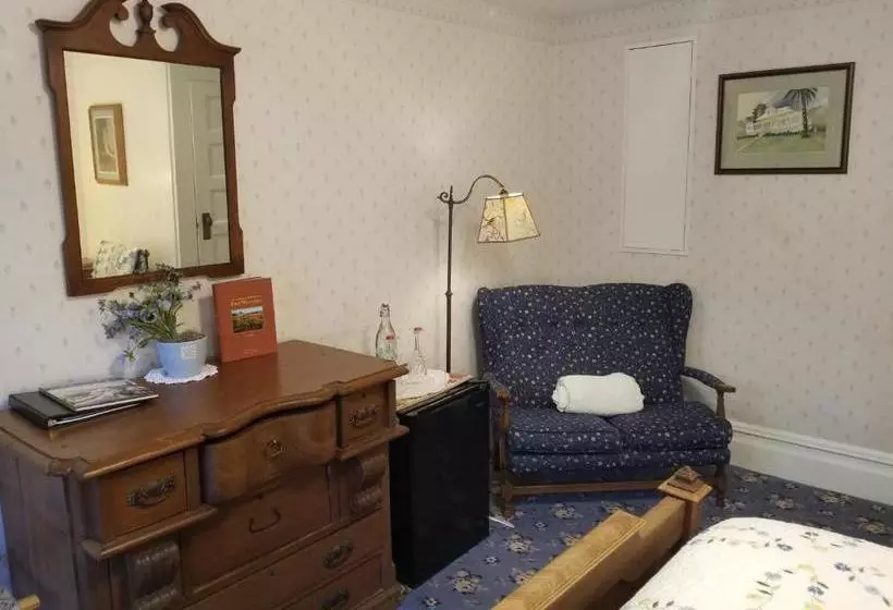 Отель The Raford Inn