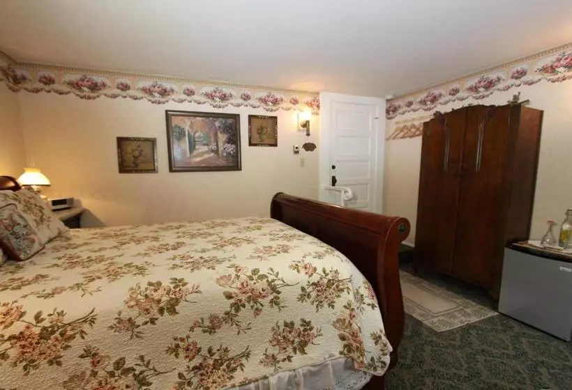 Отель The Raford Inn