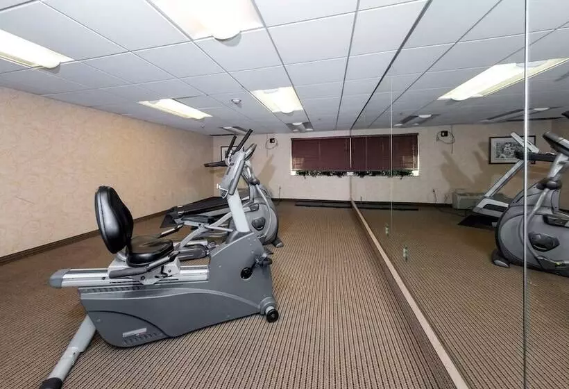 فندق Red Roof Inn & Suites Wilmington – New Castle