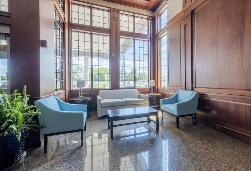 فندق Red Roof Inn & Suites Wilmington – New Castle