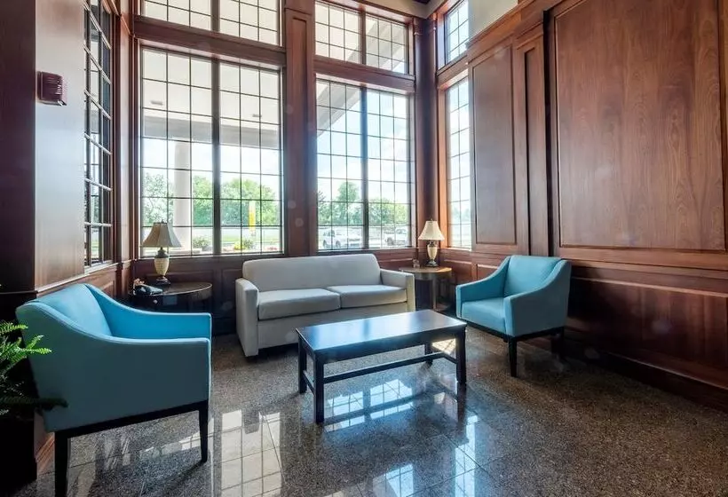 فندق Red Roof Inn & Suites Wilmington – New Castle