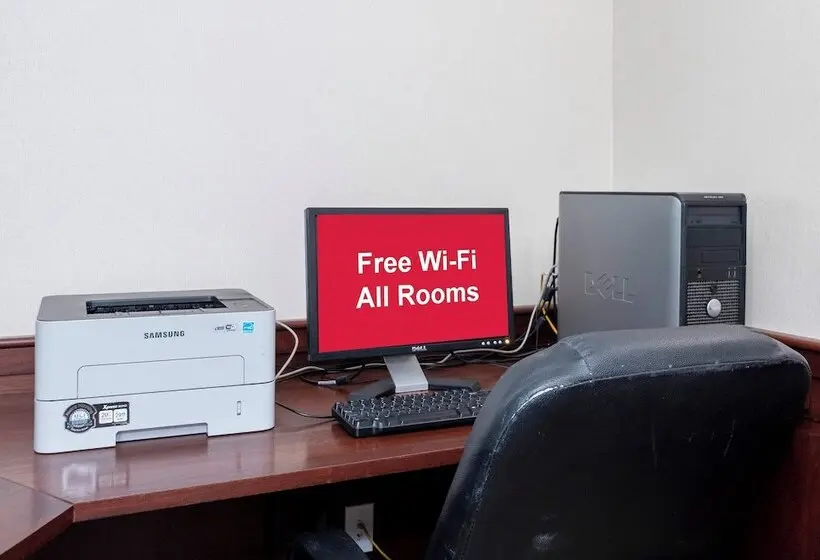 Hotelli Red Roof Inn & Suites Wilmington – New Castle