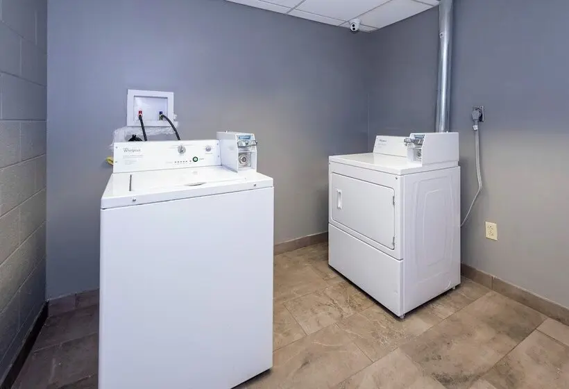 Hotelli Red Roof Inn & Suites Wilmington – New Castle