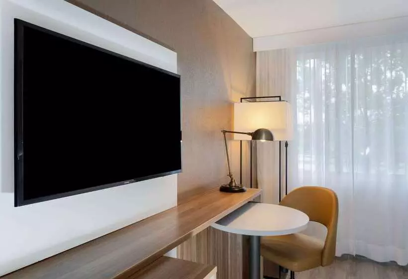 호텔 Wyndham Garden Tallahassee Capitol Near Fsu