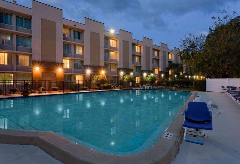 فندق Wyndham Garden Tallahassee Capitol Near Fsu