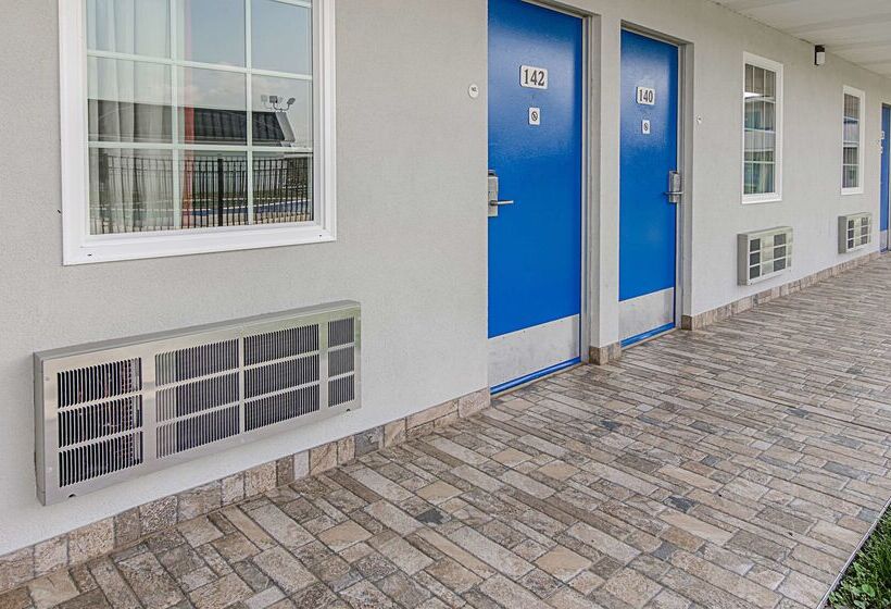 Motel 6 Staunton, Va