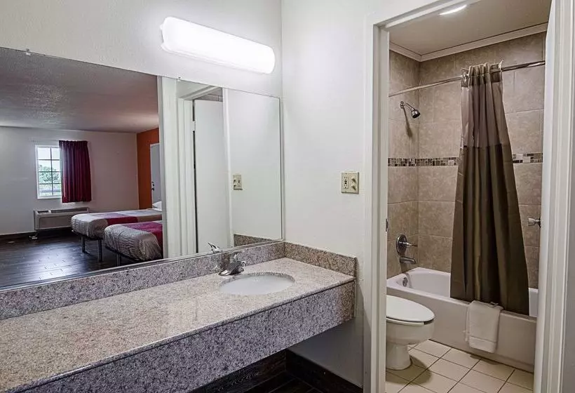 Motel 6 Staunton, Va