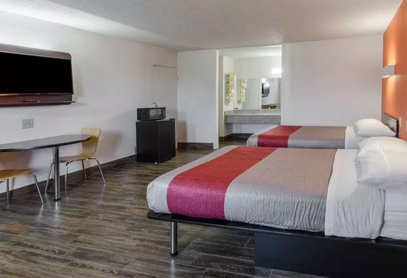 Motel 6 Staunton, Va