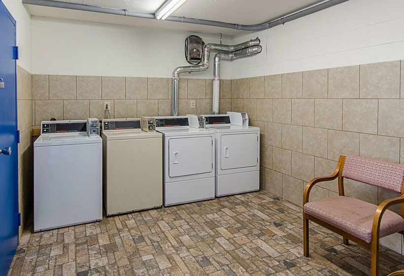 Motel 6 Staunton, Va