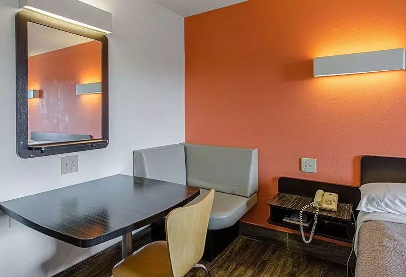 Motel 6 Staunton, Va