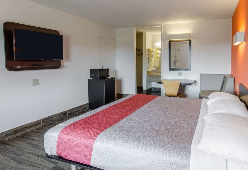 Motel 6 Staunton, Va