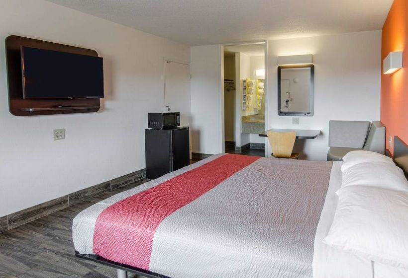 Motel 6 Staunton, Va